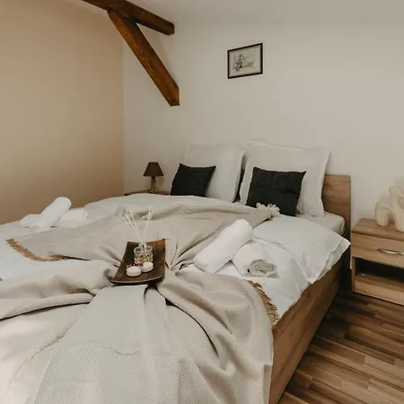 Apart H Apartment *